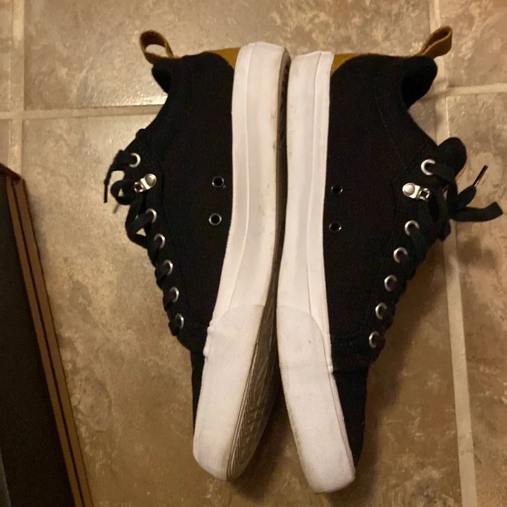 Converse - Picture 4 of 9